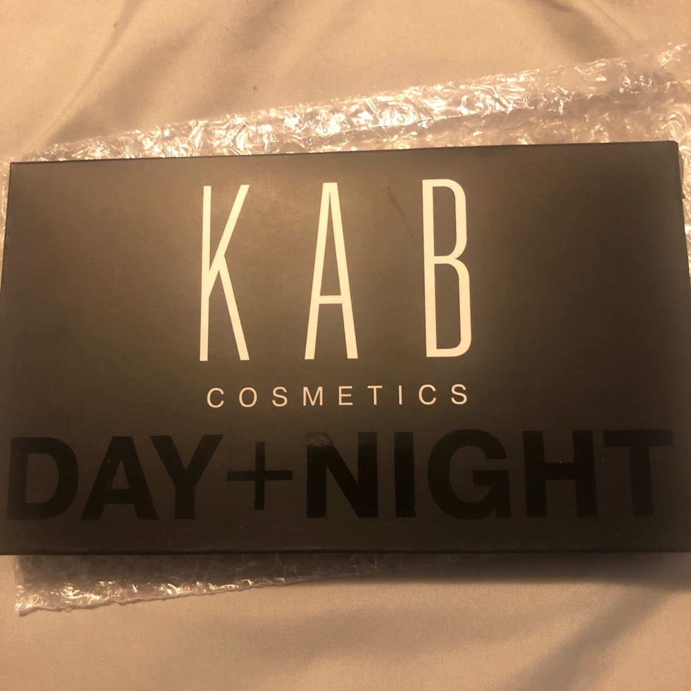 NEW KAB Day Night palette